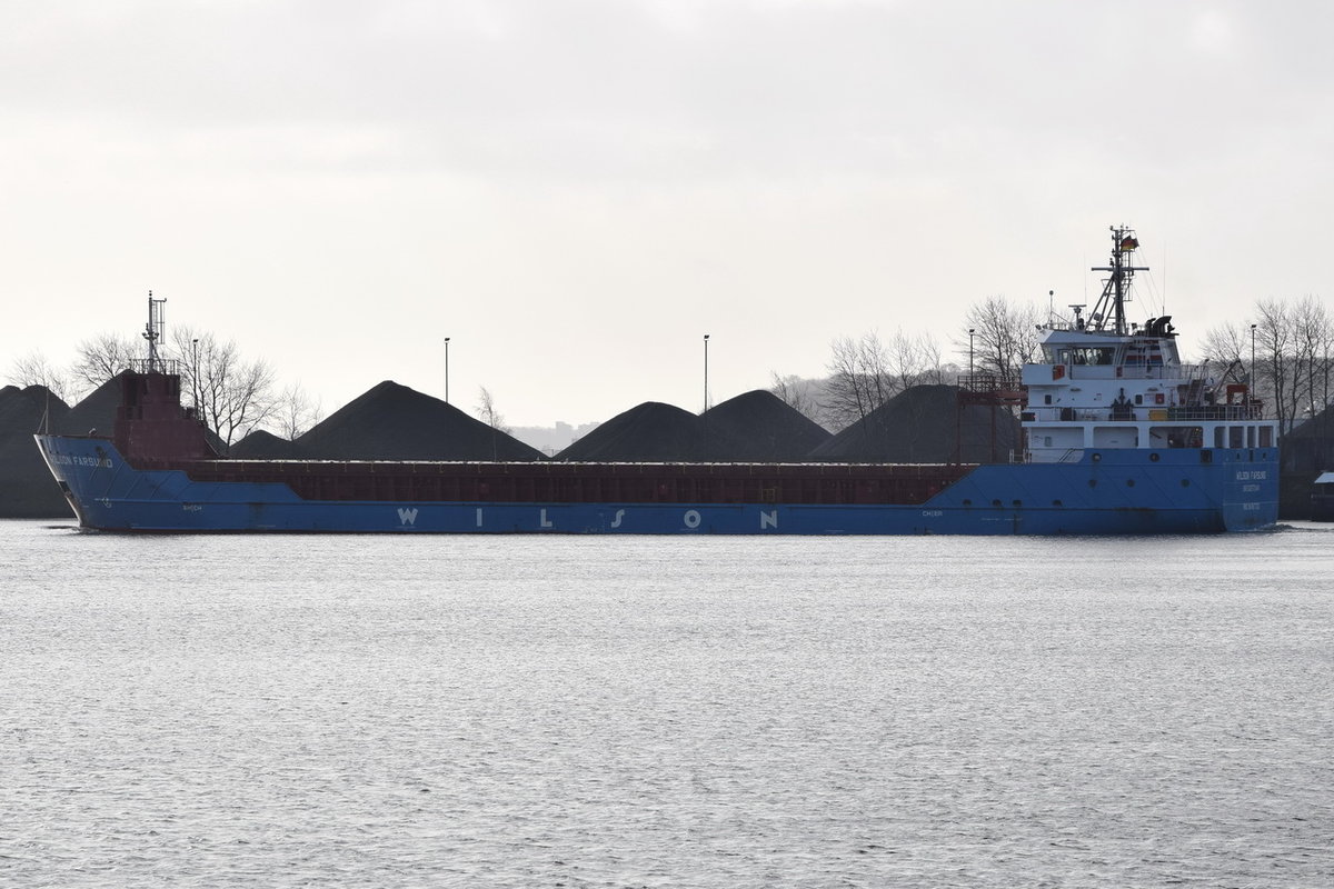 WILSON FARSUND , General Cargo , IMO 9491733 , Baujahr 2012 , 90 × 15.6m , 16.02.2018 Richtung Kieler Förde nach verlassen der Schleuse Kiel-Holtenau