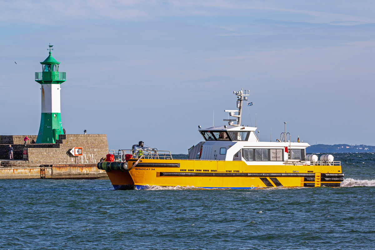 WINDCAT 34 einlaufend in den  Sassnitzer Hafen. - 07.09.2022 