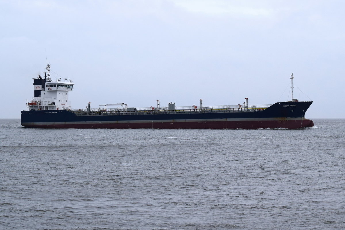 WISBY VERITY , Tanker , IMO 9283459 , Baujahr 2004 , 116.3 × 15m , 23.12.2018 , Cuxhaven