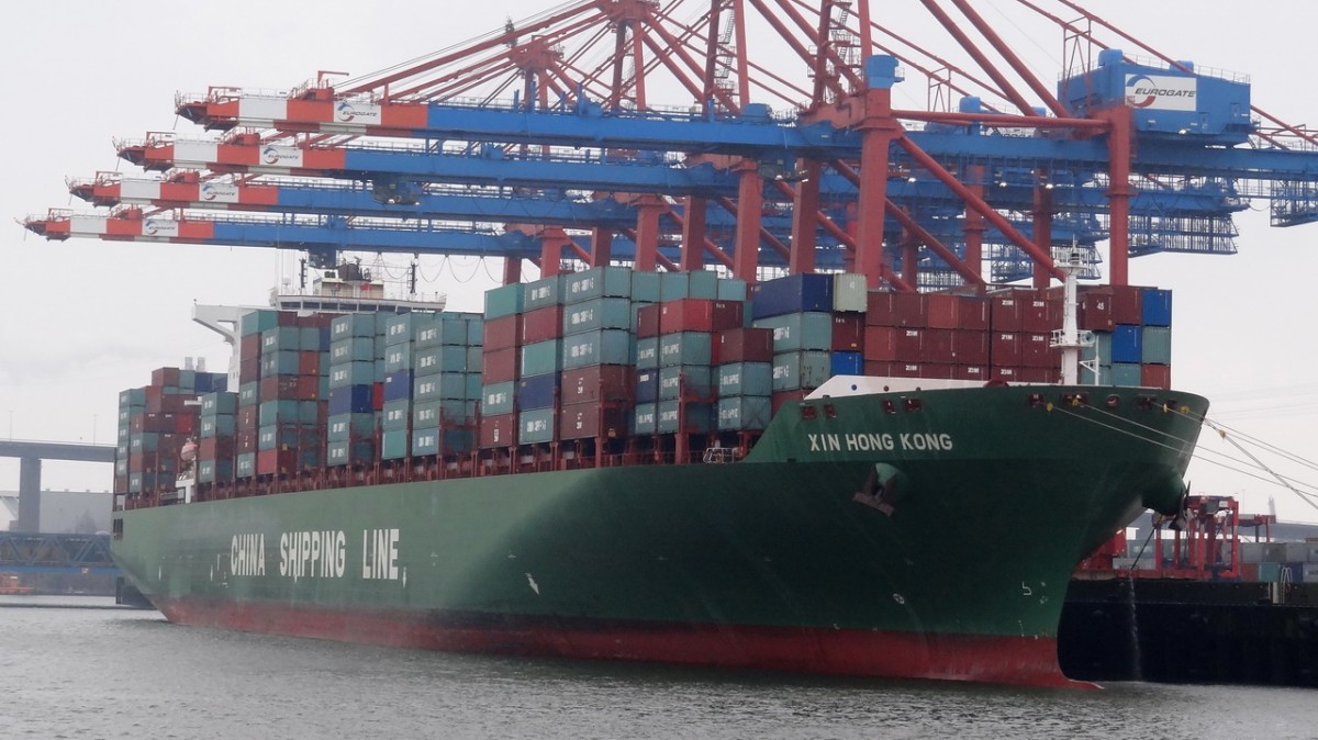 XIN HONG KONG     Containerschiff      Hamburg-Hafen     8.12.2013


336.70 x 45,64 m
