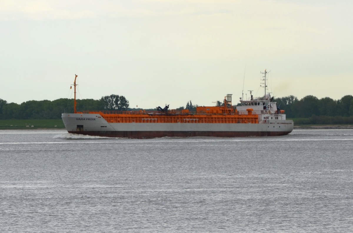YARA FROYA  Tanker   Lühe   07.05.2014