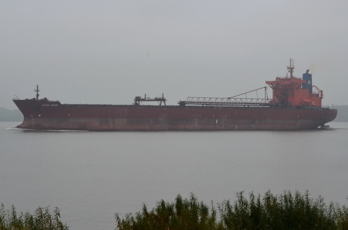 YEOMAN BRIDGE , Massengutschiff , IMO 8912302 ,Baujahr 1991 , 249.90 x 31m , Lühe 21.10.2015