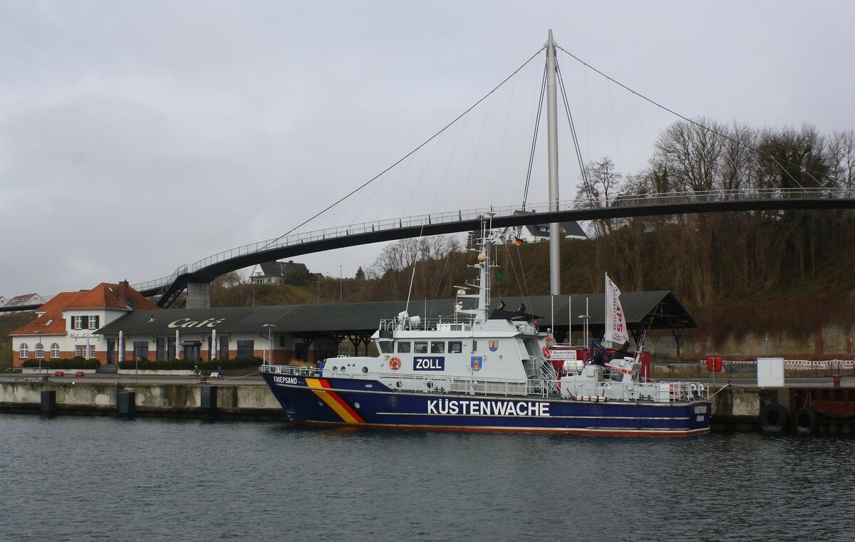 Zollboot KNIEPSAND | IMO 9109067 | Stadthafen Sassnitz | April 2022 