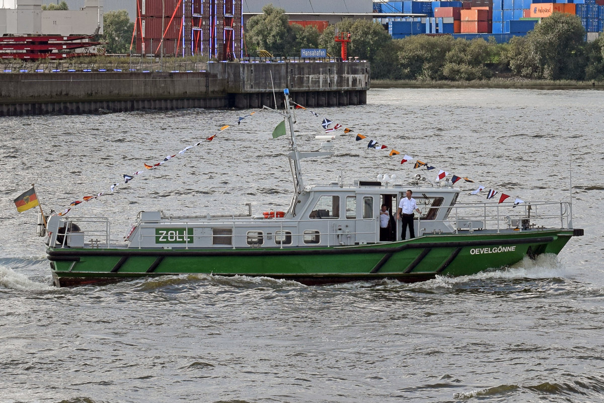 Zollboot OEVELGÖNNE am 02.09.2017 in Hamburg