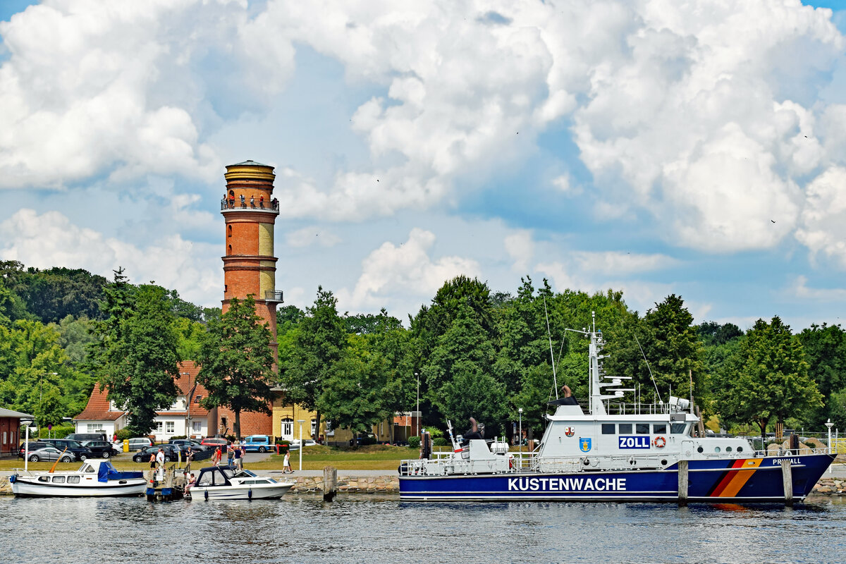 Zollboot PRIWALL am 26.06.2022 in Lübeck-Travemünde