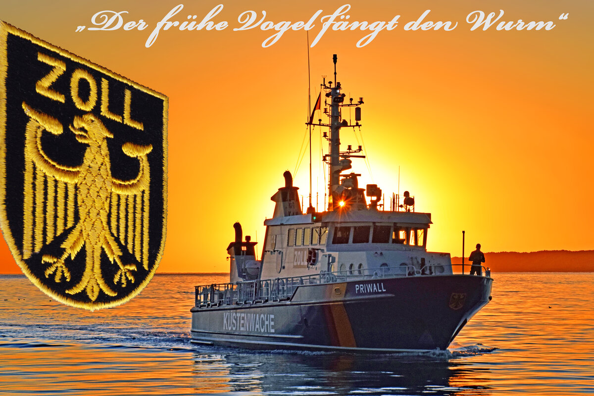 Zollboot PRIWALL bei Sonnenaufgang in der Ostsee (August 2022)