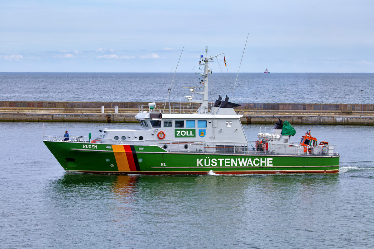 Zollboot Rügen im Sassnitzer Hafen. - 05.06.2017