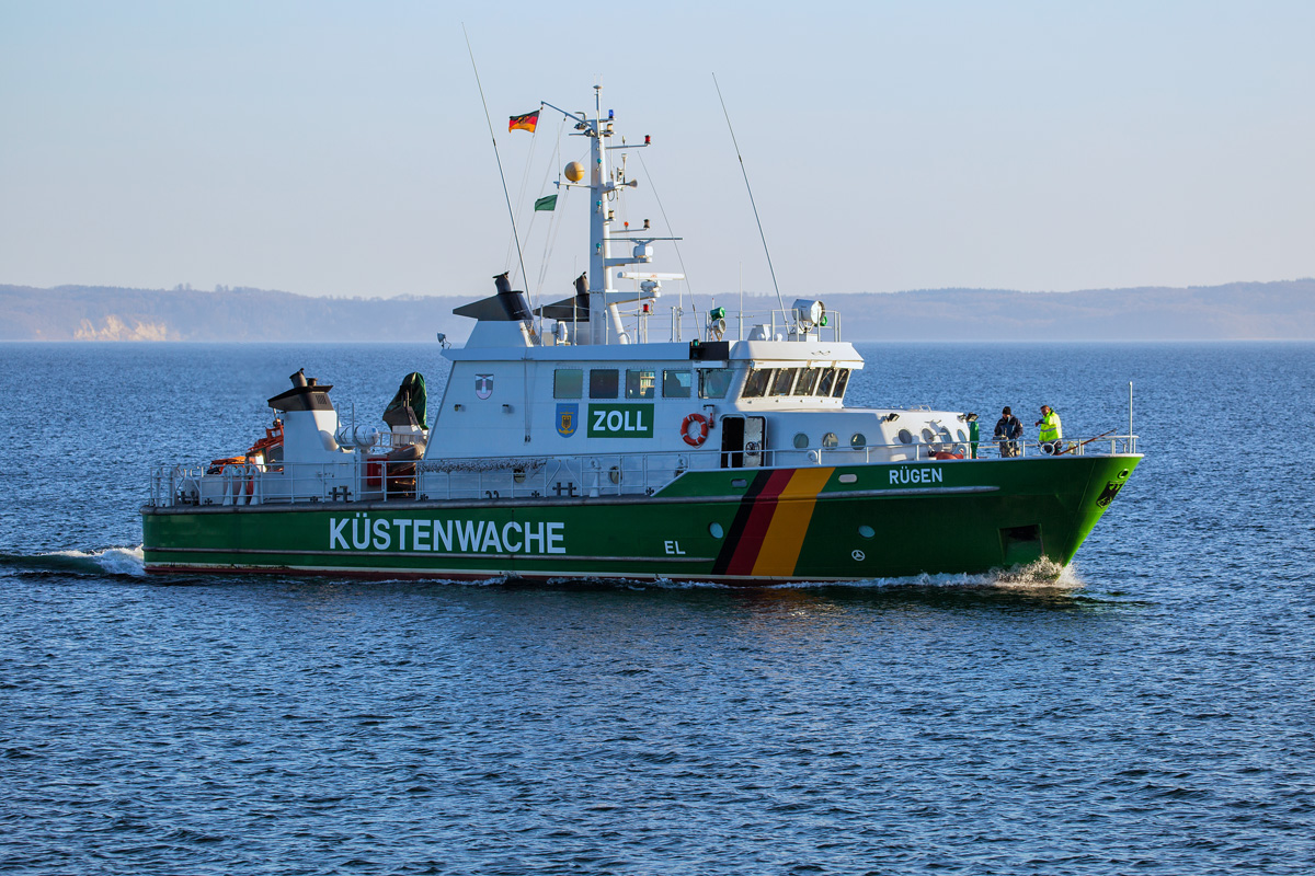 Zollboot Rügen vor Sassnitz. - 26.03.2017