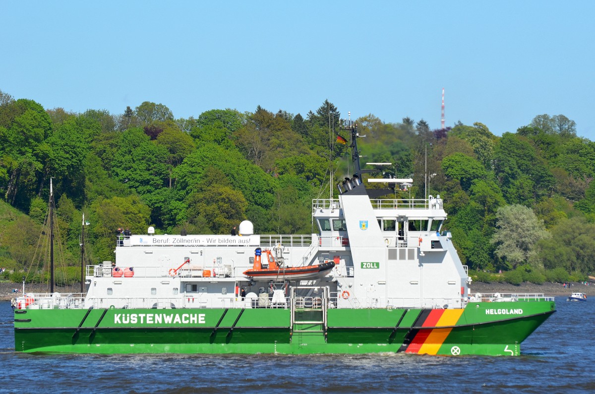 Zollkreuzer Helgoland IMO-Nummer:9500364 Flagge:Deutschland Länge:49.0m Breite:19.0m Baujahr:2009 Bauwerft:Emder Werft und Dockbetriebe,Emden Deutschland bei 826 Hamburger Hafengeburtstag am 10.05.15