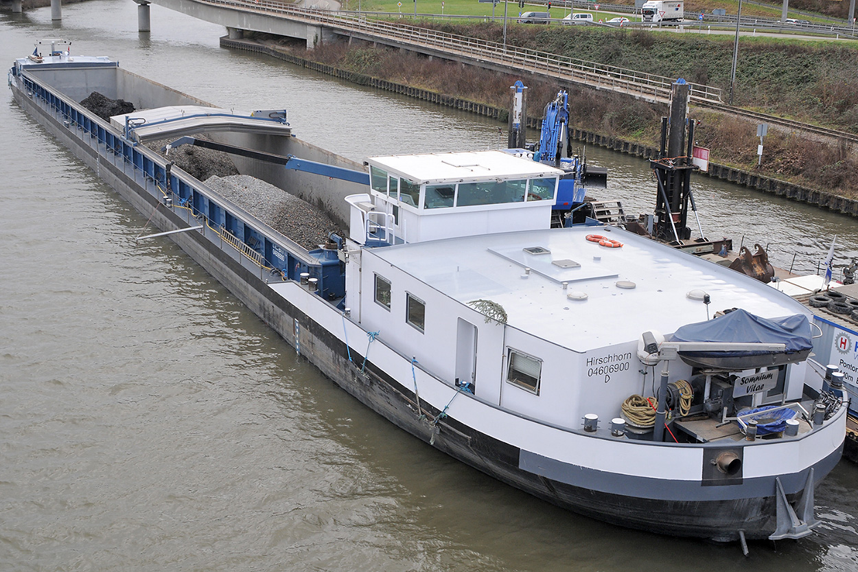 12.03.2023 Somniun Vitae (04606900)im Hafen von Plochingen 