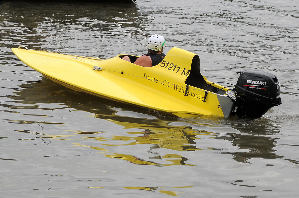 27.08.2023  51211 M  Training mit Speedbooten zwischen Hafen Plochingen und Schleuse Deizisau