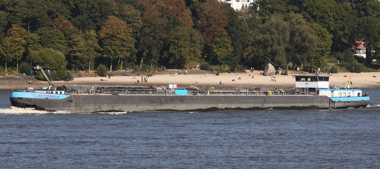 Binnentankschiff IMKE DEYMANN (ENI 04807760); Datum: 28.09.2025; Aufnahmeort: Elbe/Hafen Hamburg, Deutschland. 