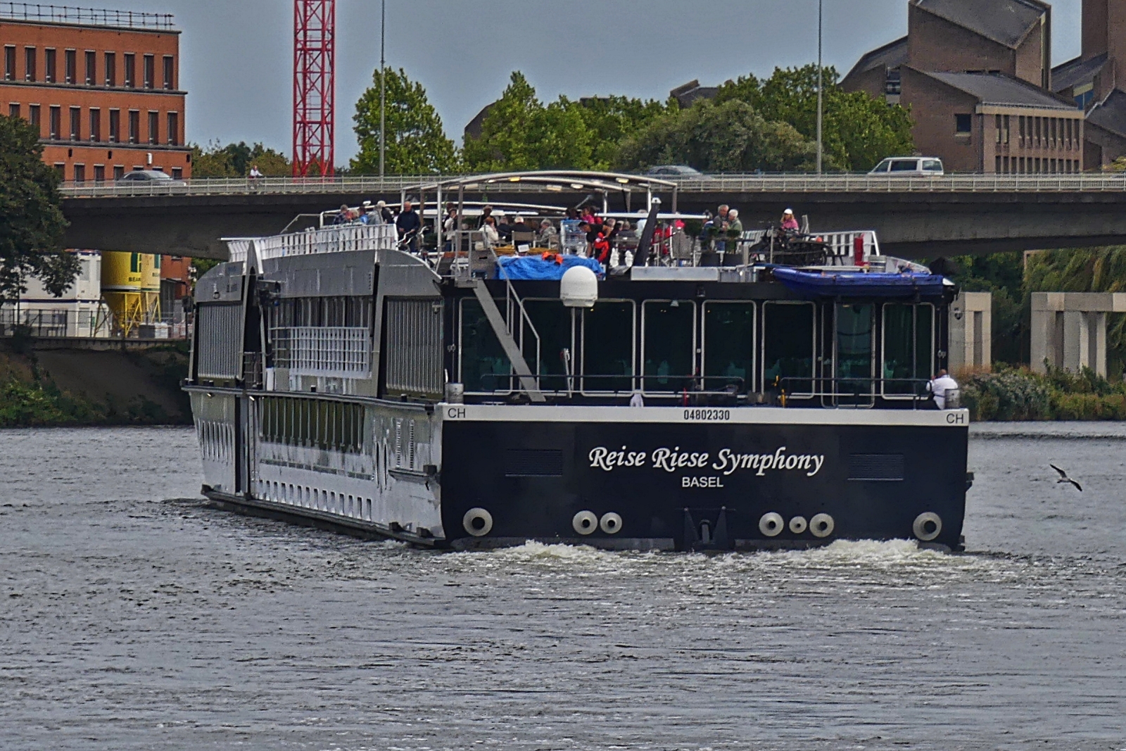 Das FGKS Reis Riese Symphony kurz nach dem Ablegen vom Anleger in Maastricht. 09.2025