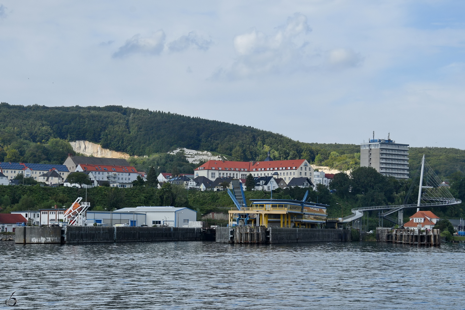 Der (alte) Fährhafen in Sassnitz wurde im Mai 1897 eröffnet und war bis 1998 Ausgangspunkt der Fährverbindung Sassnitz–Trelleborg. (August 2023)