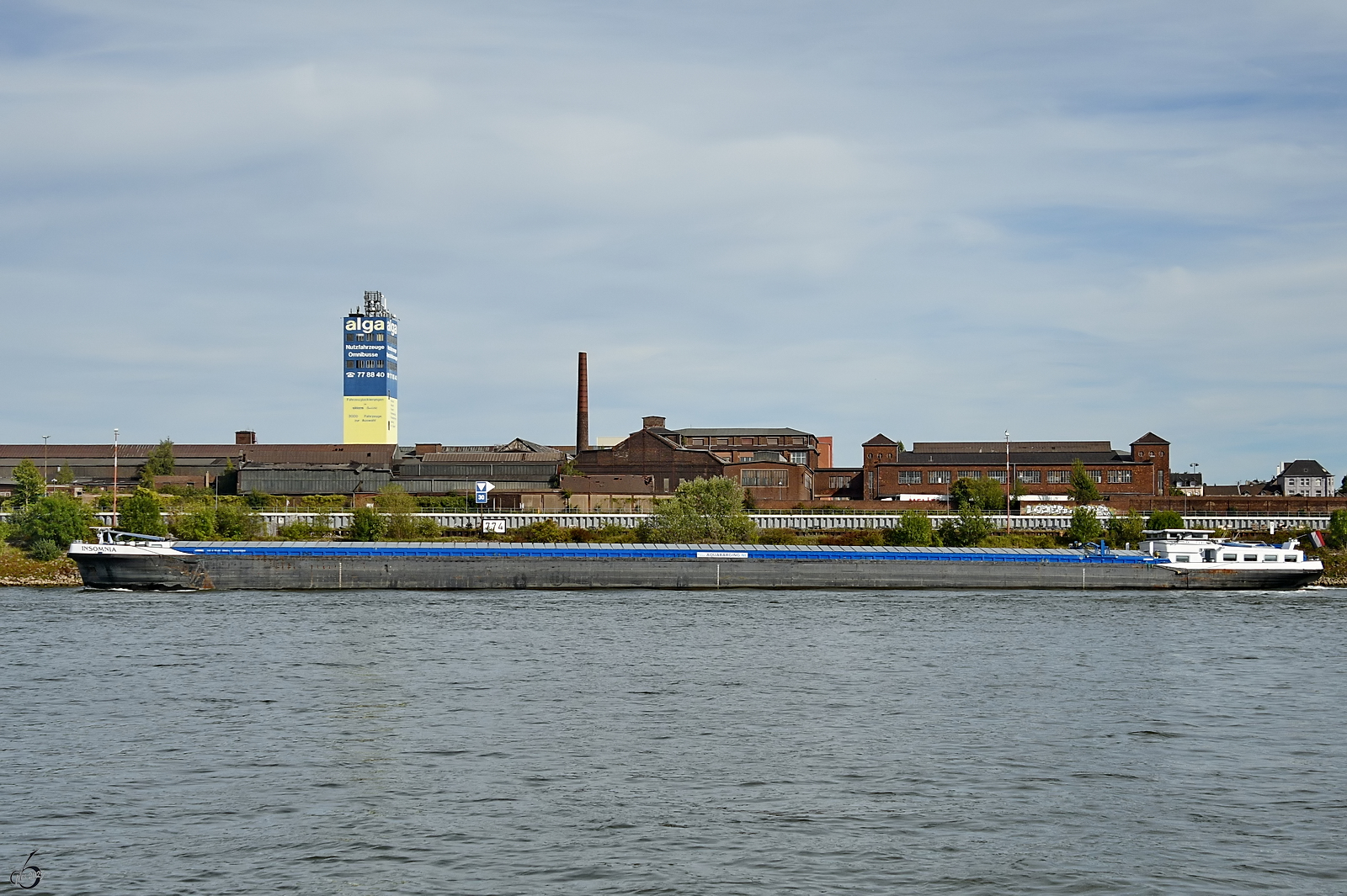 Ende September 2025 war auf dem Rhein bei Duisburg das Gütermotorschiff INSOMNIA (ENI: 02329474) zu sehen.