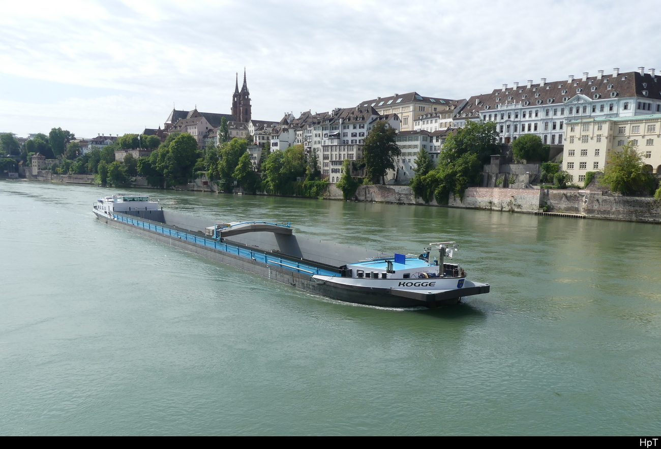 Frachtschiff KOGGE unterwegs in der Stadt Basel am 17.07.2023