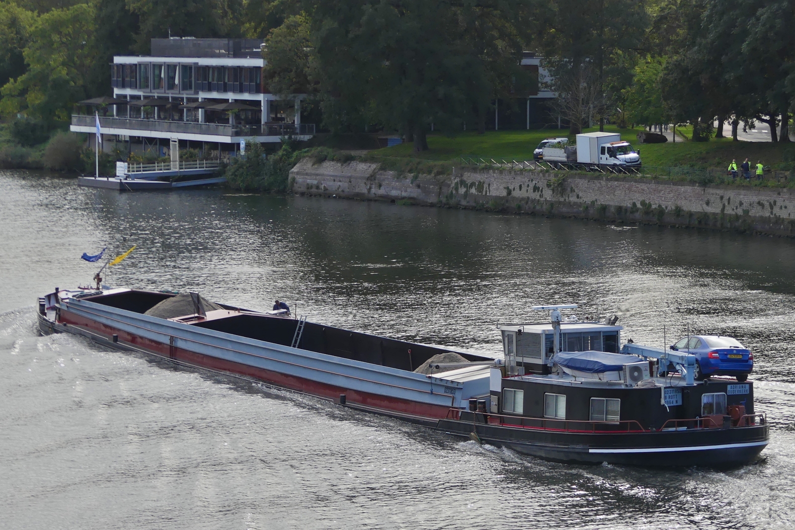 GMS Adriana, ENI 02311853, BJ 1964 ; L 60 m; B 6,6 m; T 709; zu Bergauf der Maas in Maastricht. 0610.2023 