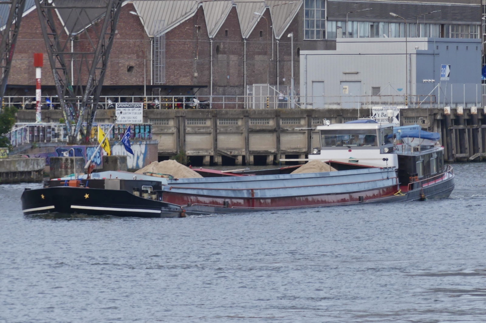 GMS Adriana, ENI 02311853, BJ 1964 ; L 60 m; B 6,6 m; T 709; zu Berg auf der Maas in Maastricht. 10.2023