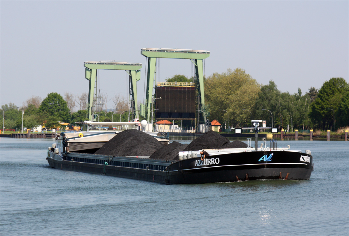 GMS AZURRO (ENI:06003362) L.110 m B.11,45 m T 3255 Flagge Belgien in Datteln auf den DEK am 13.05.2023 zu Berg.