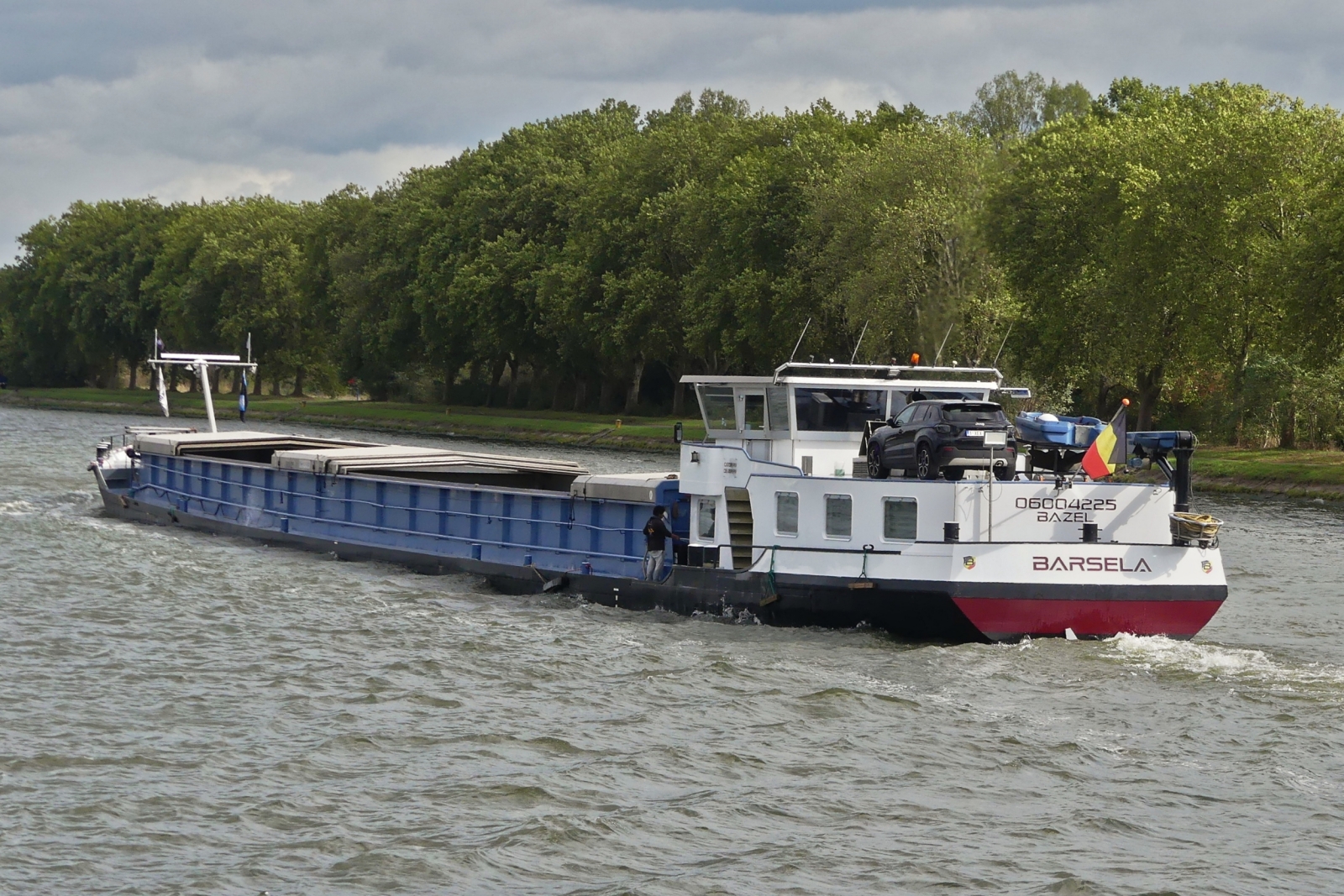 GMS BARSELA, ENI 06004225, L 85 m, B 8,50 m, 1263 t, gemeldet in Bazel (B), zu Tal auf dem Albertkanal nahe L�ttich unterwegs. 17.09.2026 