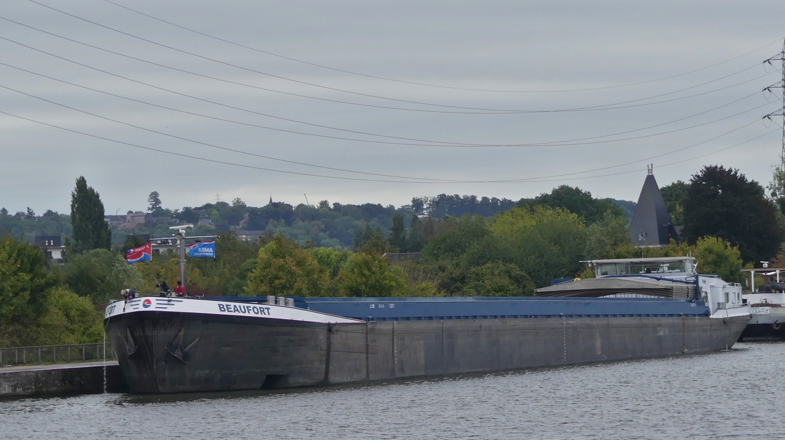 GMS BEAUFORT, ENI 02205109, L 108 m; B 11,40, gemeldet in Raamsdonksveer, (NL), hat am Ufer vom Albert Kanal fr eine Pause angelegt. 18.09.2025