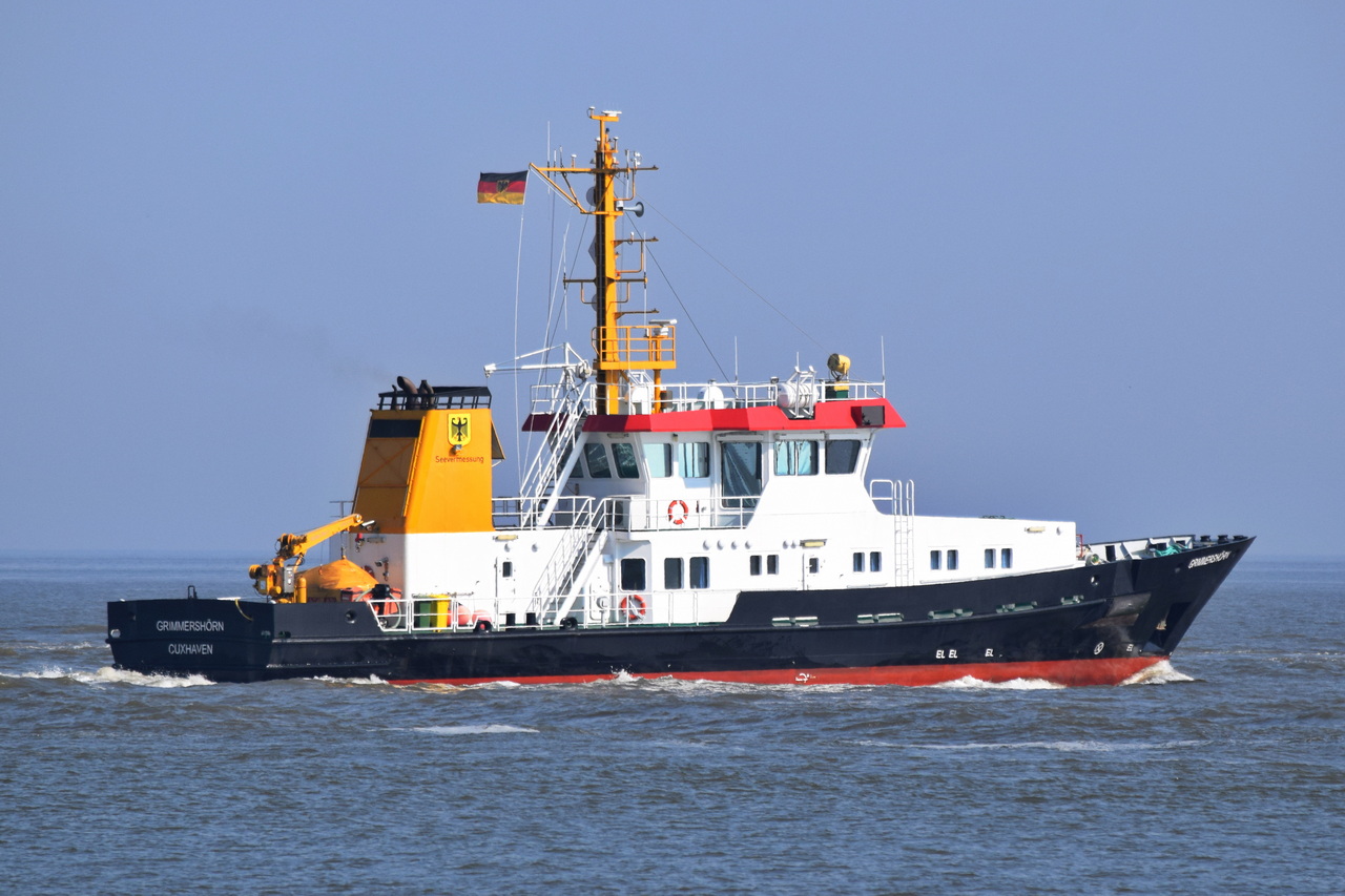 GRIMMERSH�RN , Research Vessel, IMO 9586174 , Baujahr 2009 , 38 x 8 m , 15.04.2026 , Alte Liebe Cuxhaven