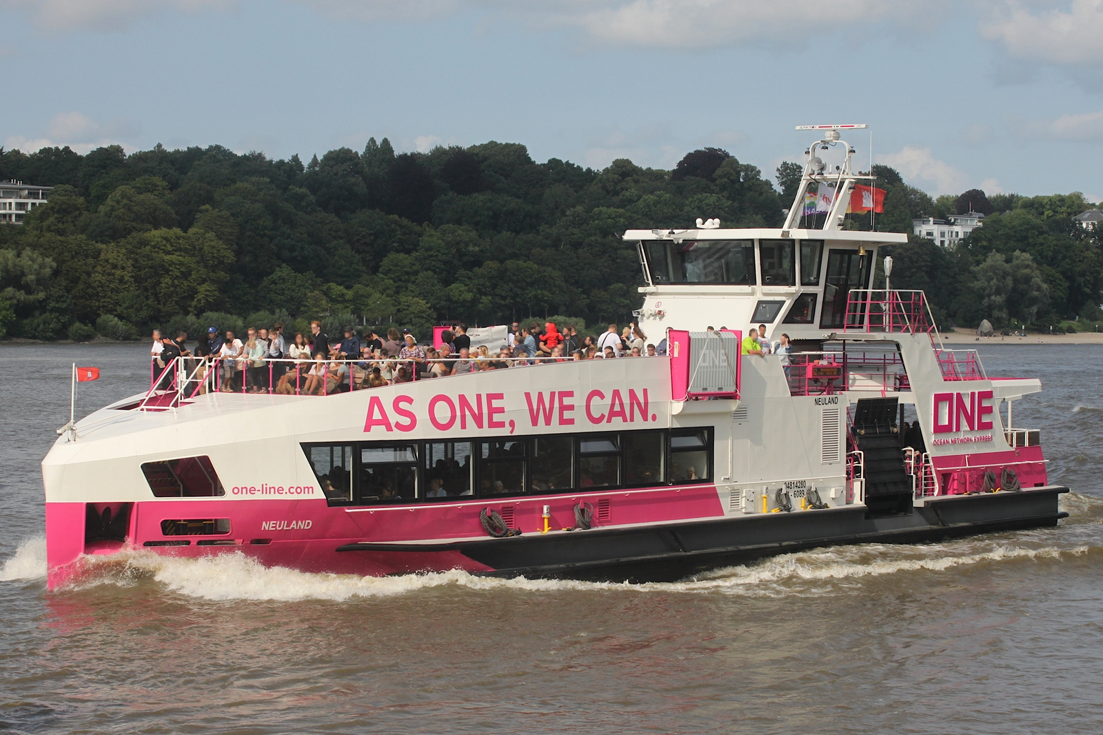 Hadag Hafenfähre NEULAND (ENI 04814280); Eigner/Betreiber: Hadag; Datum: 28.07.2025; Aufnahmeort: Elbe/Hafen Hamburg, Deutschland.
