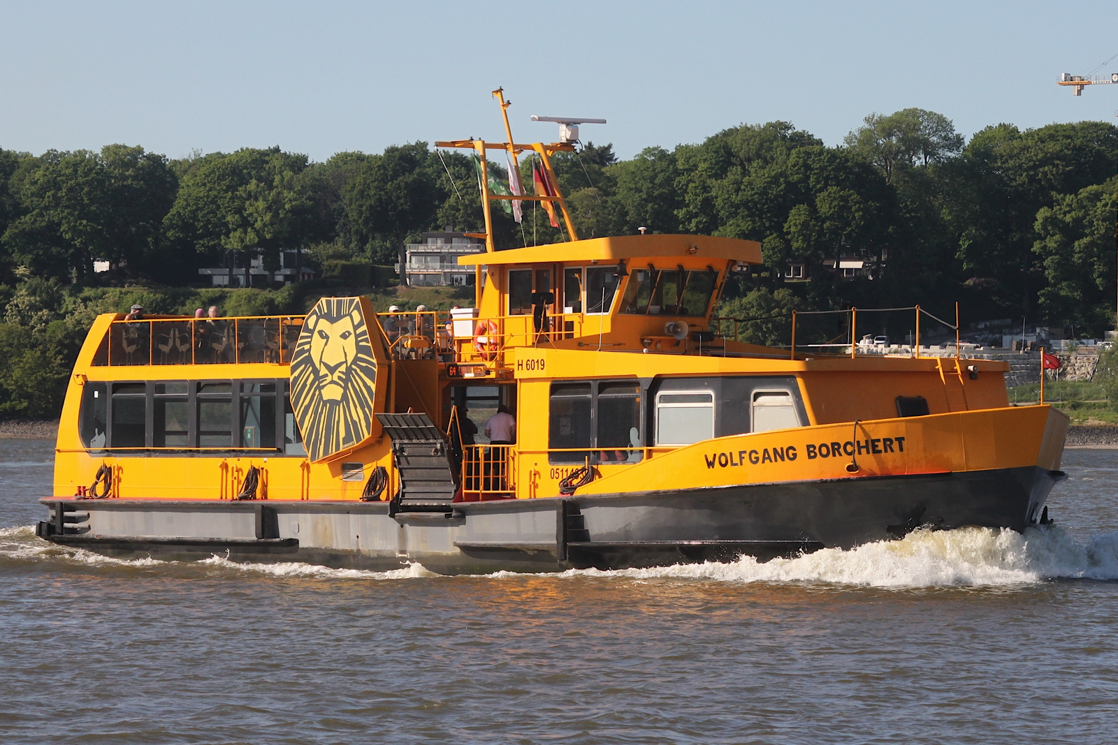 Hadag Hafenf�hre WOLFGANG BORCHERT (ENI 05114630); Eigner/Betreiber: Hadag; Datum: 20.05.2025; Aufnahmeort: Elbe/Hafen Hamburg, Deutschland. 