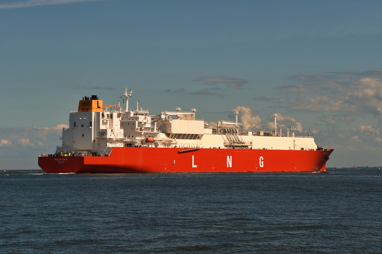 HELLAS DIANA , LNG-Tanker , IMO 9872987 , Baujahr 2021 , 299 x 46 m , Cuxhaven-Alte Liebe , 01.06.2026