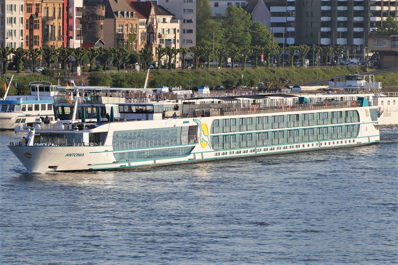 KFGS Antonia am Morgen des 02.05.2024 auf dem Rhein in der Domstadt Köln