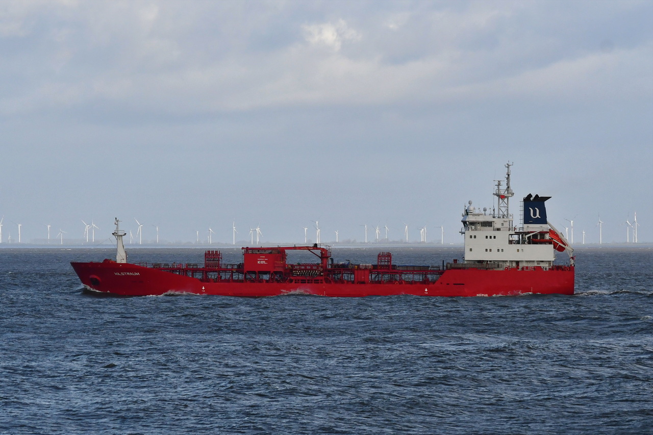 KILSTRAUM , Tanker , IMO 9164732 , Baujahr 1999 , 104 x 16 m , 30.10.2025 ,Cuxhaven , Alte Liebe , 