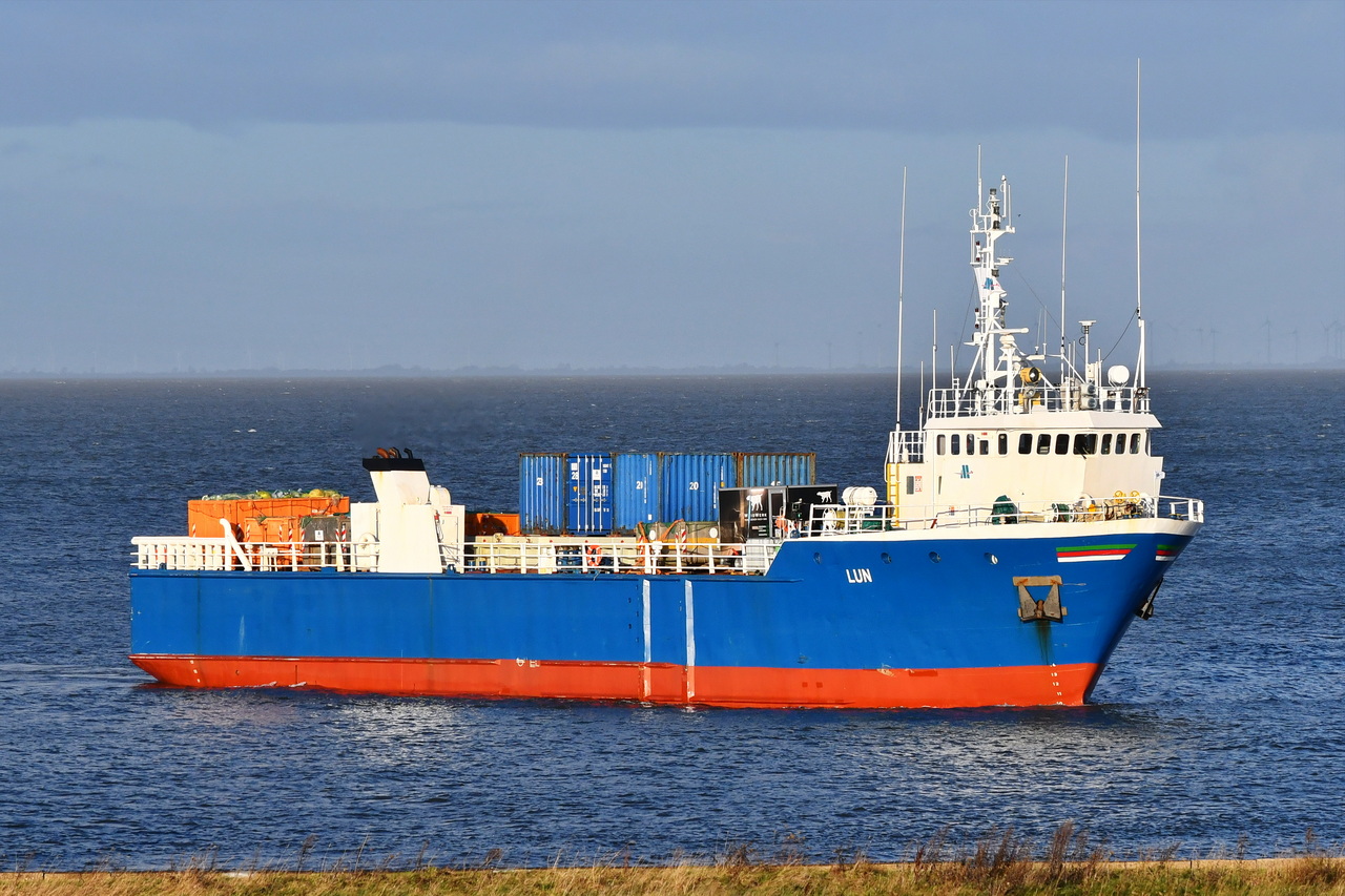 LUN , General Cargo Schiff , IMO 8112512, Baujahr 1982 , 48 x 11 m , Cuxhaven , Alte Liebe , 30.10.2025 ,