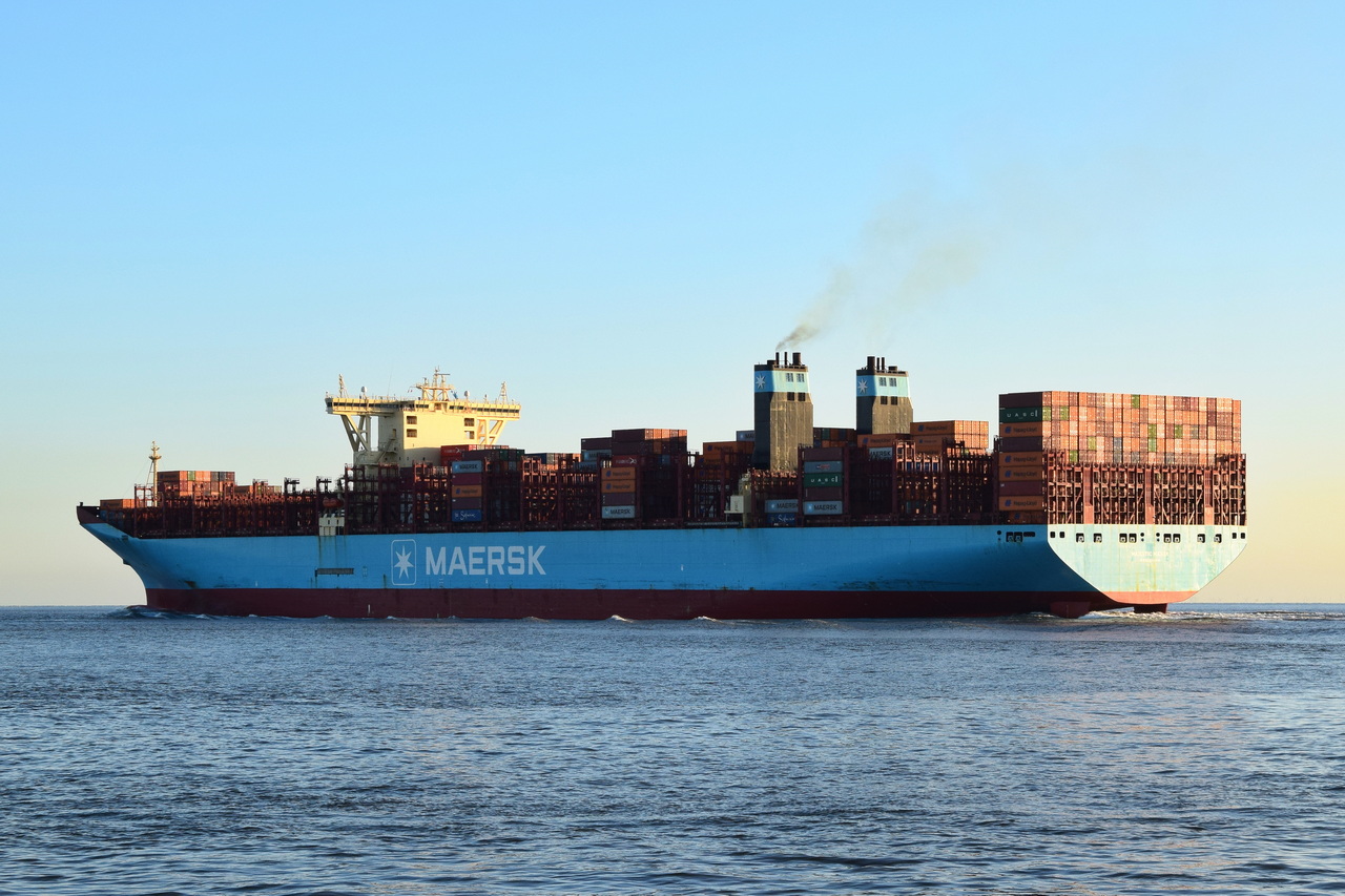 MAJESTIC MAERSK , Containerschiff , IMO 9619919 , Baujahr 2013 , 399 x 59 m , 18270 TEU , 07.04.2025 , Cuxhaven - Alte Liebe , 