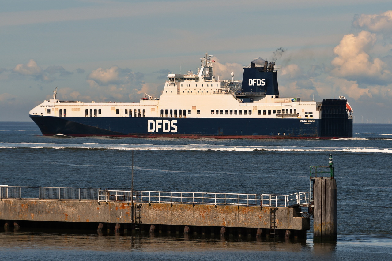 MANGOLIA SEAWAY , Ro-Ro Cargo Schiff , IMO 9259496 , Baujahr 2003 , 200 x 30 m , Cuxhaven-Alta Liebe , 01.06.2026