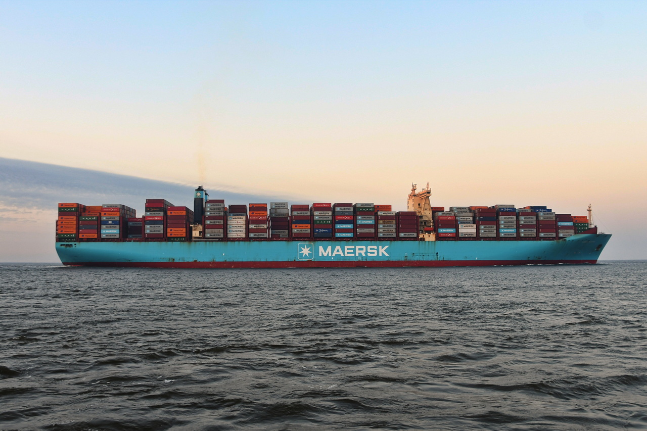 MAREN MAERSK , Containerschiff , IMO  9632129 , Baujahr 2014 , 399 x 60 m , 18340 TEU , Cuxhaven-Alte Liebe , 26.05.2026