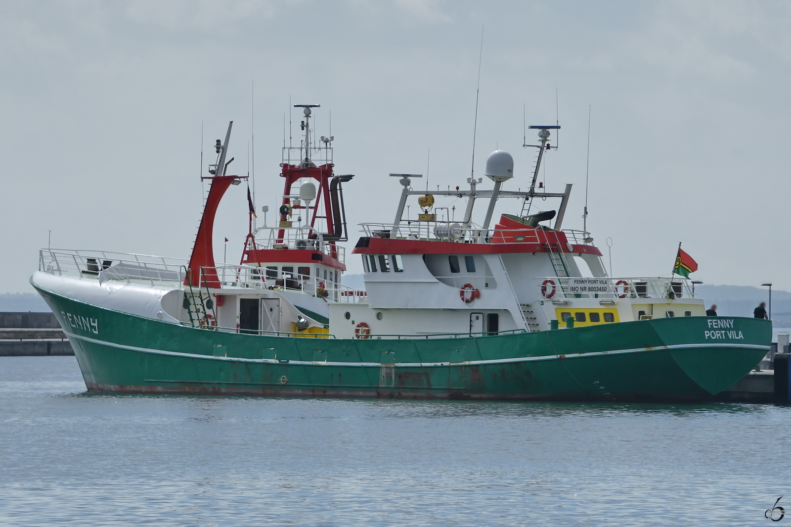 Mitte August 2023 konnte im Hafen Sassnitz der Offshore-Materialtransporter FENNY (IMO: 8003450) angetroffen werden.