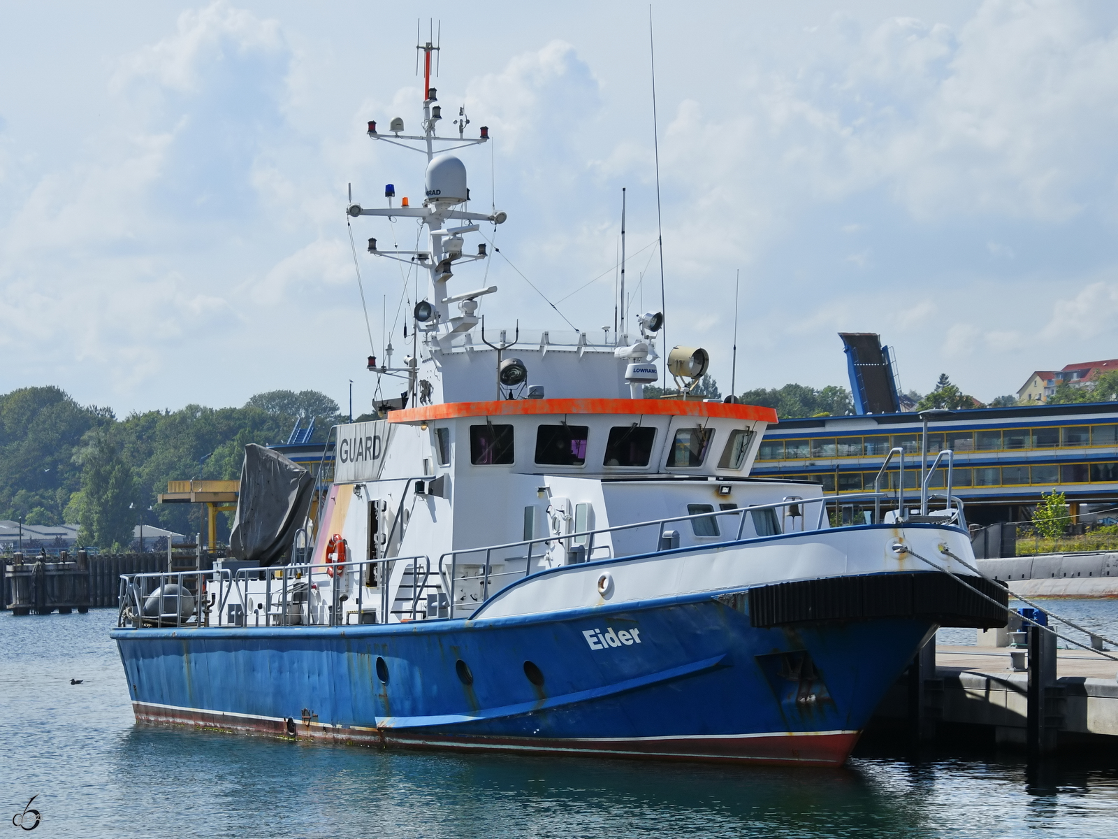 Mitte August 2023 war die EIDER (IMO: 8813544) im Hafen von Sassnitz zu sehen.