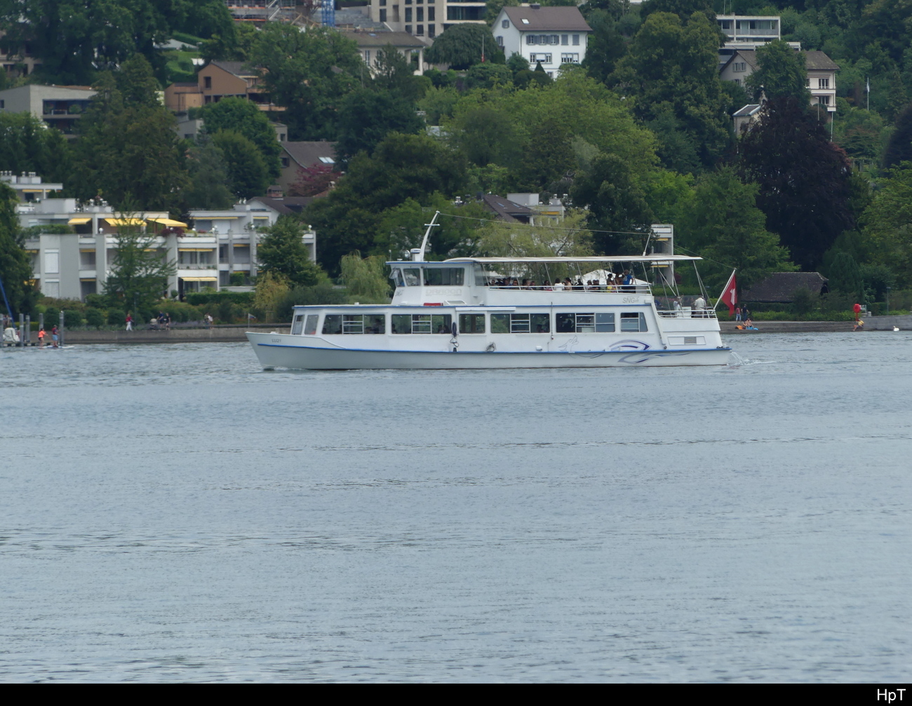 MS DRAGON im Seebecken vor Luzern am 16.07.2023