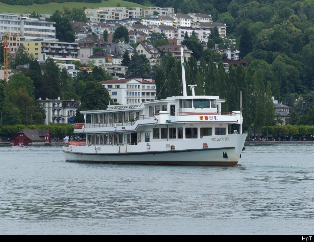 MS WALDSTÄTTER im Seebecken vor Luzern am 16.07.2023