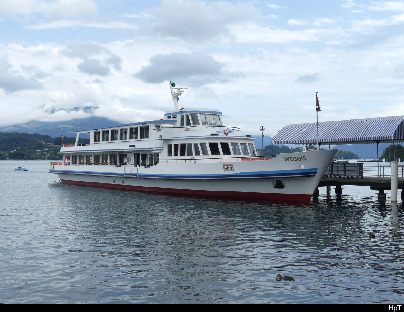 MS Weggis im Seitenhafen von Luzern am 16.07.2023