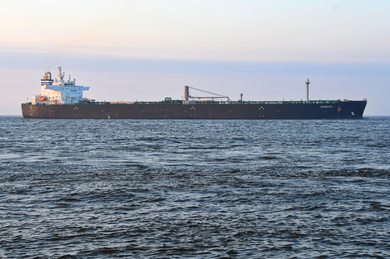 NEWBURY , Tanker , IMO 9920497 , Baujahr 2022 , 237 x 44 m , 26.05.2026 , Cuxhaven-Alte Liebe