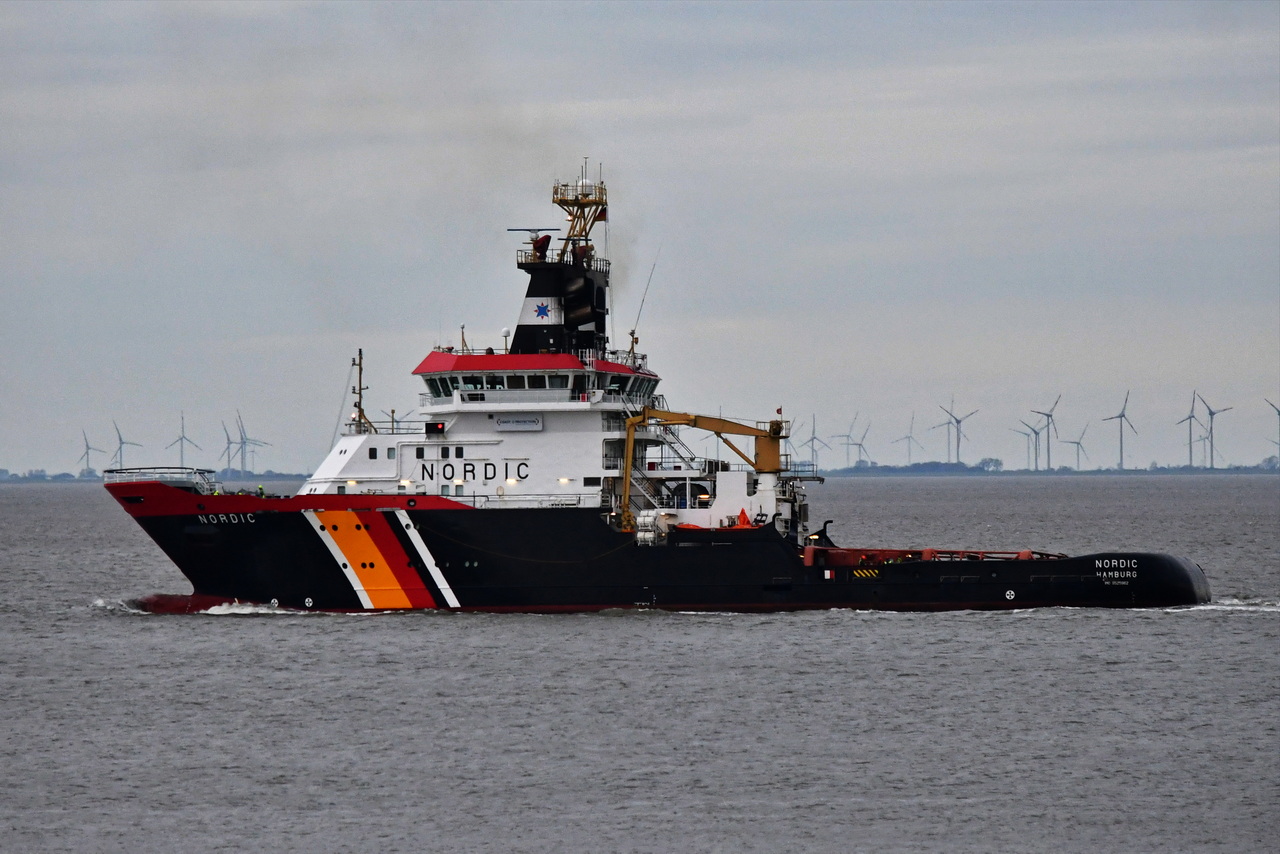 NORDIC , Bergungsschlepper , IMO 9525962 , Baujahr 2010 , 78 x 16 m , Cuxhaven , Alte Liebe , 29.10.2025 ,