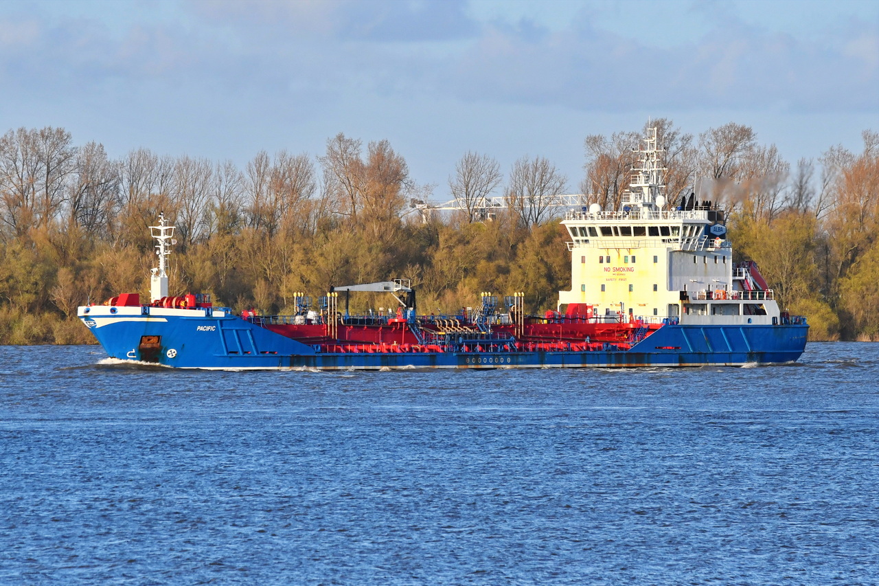 PACIFIK , Tanker , IMO 9308900 , Baujahr 2008 , 115 x 17 m ,  Lühedeich 08.04.2026