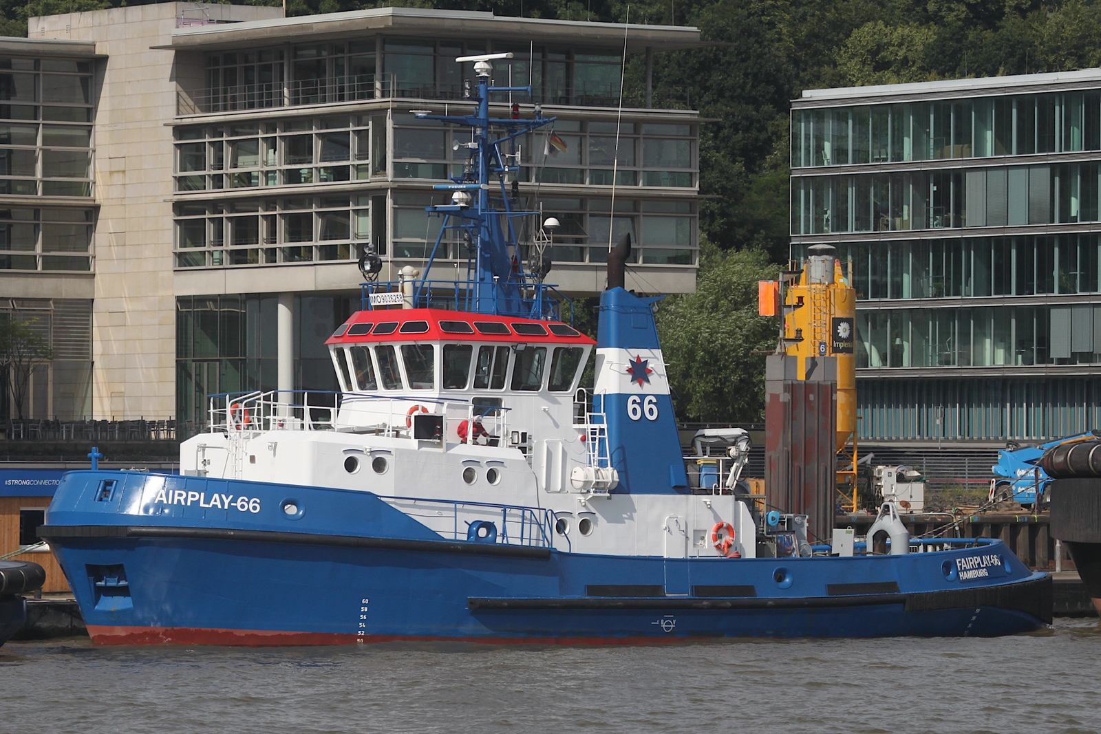Schlepper FAIRPLAY-66 (IMO 9036258); Eigner/Betreiber: Fairplay; Datum: 11.07.2025; Aufnahmeort: Elbe/Hafen Hamburg, Deutschland. Das Bild zeigt die FAIRPLAY-66 am Schlepperponton Neumühlen Schlepper FAIRPLAY-66 (IMO 9036258); Eigner/Betreiber: Fairplay; Datum: 11.07.2025; Aufnahmeort: Elbe/Hafen Hamburg, Deutschland. Das Bild zeigt die FAIRPLAY-66 am Schlepperponton Neumühlen