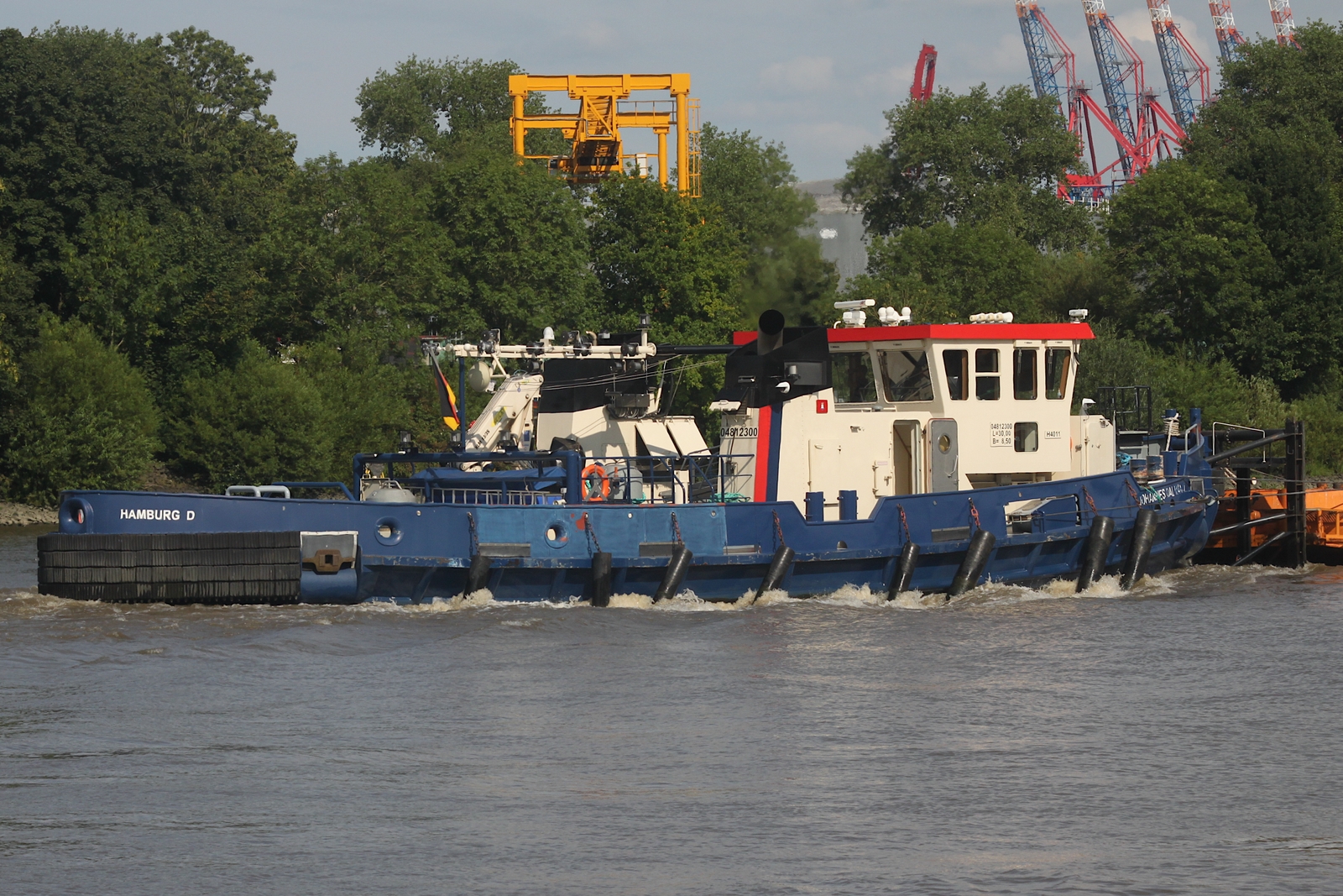 Schlepper und Schuber JOHANNES DALMANN (neu) (ENI 04812300) ; Eigner/Betreiber: HPA; Datum: 14.07.2025; Aufnahmeort: Elbe/Hafen Hamburg, Deutschland.