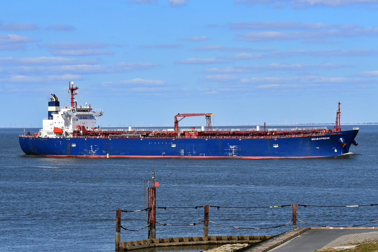 SEAEXPRESS , Tanker , IMO 9344019 , 180 x 32 m , Baujahr 2007 ,  Cuxhaven - Alte Liebe , 06.04.2025 ,