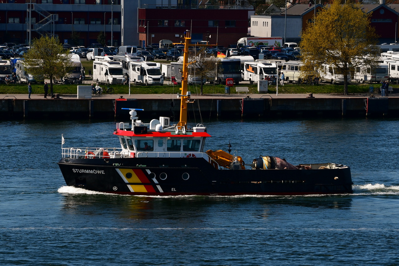STURMM�WE , Utility Vessel, IMO 9325805 , Baujahr 2004, 21 x 6 m , Rostock-Warnem�nde , 30.04.2025