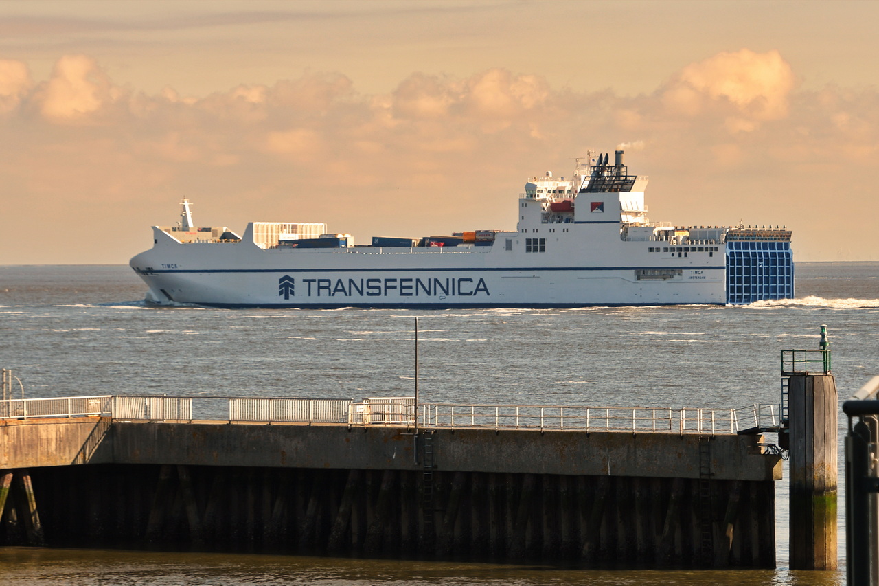 TIMCA , 
Ro-Ro Cargo Schiff , IMO 9307358 , Baujahr 2006 , 205 x 26 m , Cuxhaven-Alte Liebe , 01.06.2026