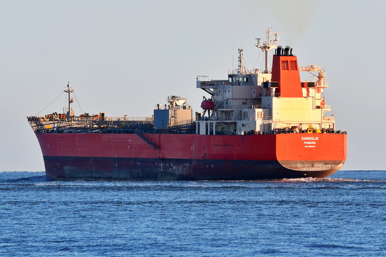 ZANDOLIE , Tanker , IMO 9893163 , 183 x 32 m , Baujahr 2021 , 06.04.2025 , Cuxhaven - Alte Liebe ,