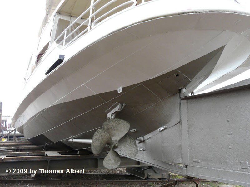 Am 22.03.2009 liegt der Oldtimer (Baujahr 1925)  Schloss Munzingen  auf der Helling der Schiffswerft Karcher in Freistett. Das Schiff wurde hier bereits nher vorgestellt.